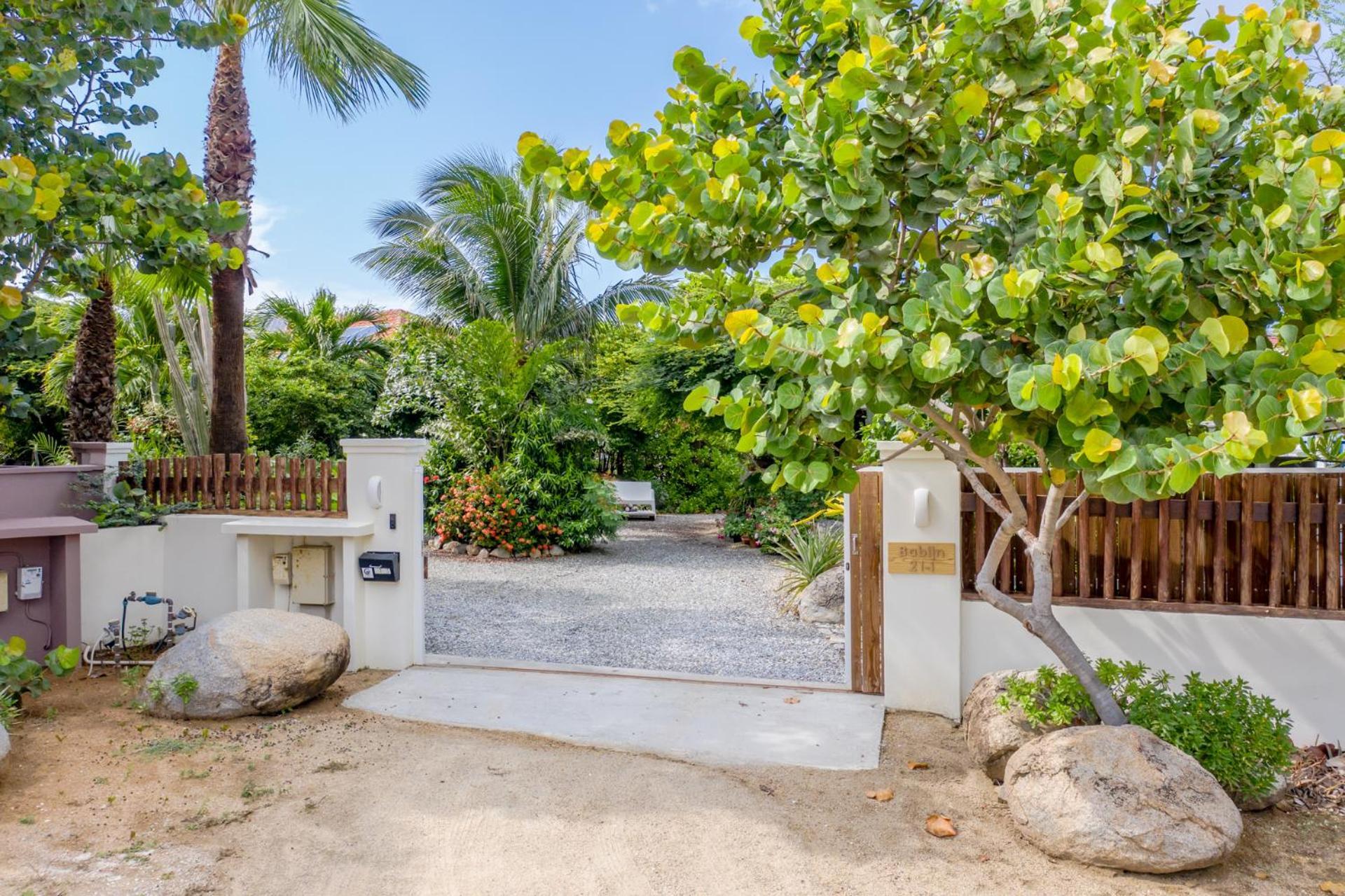 Naima Luxury Home, Cottage & Apartment Rentals Paradera Exterior foto